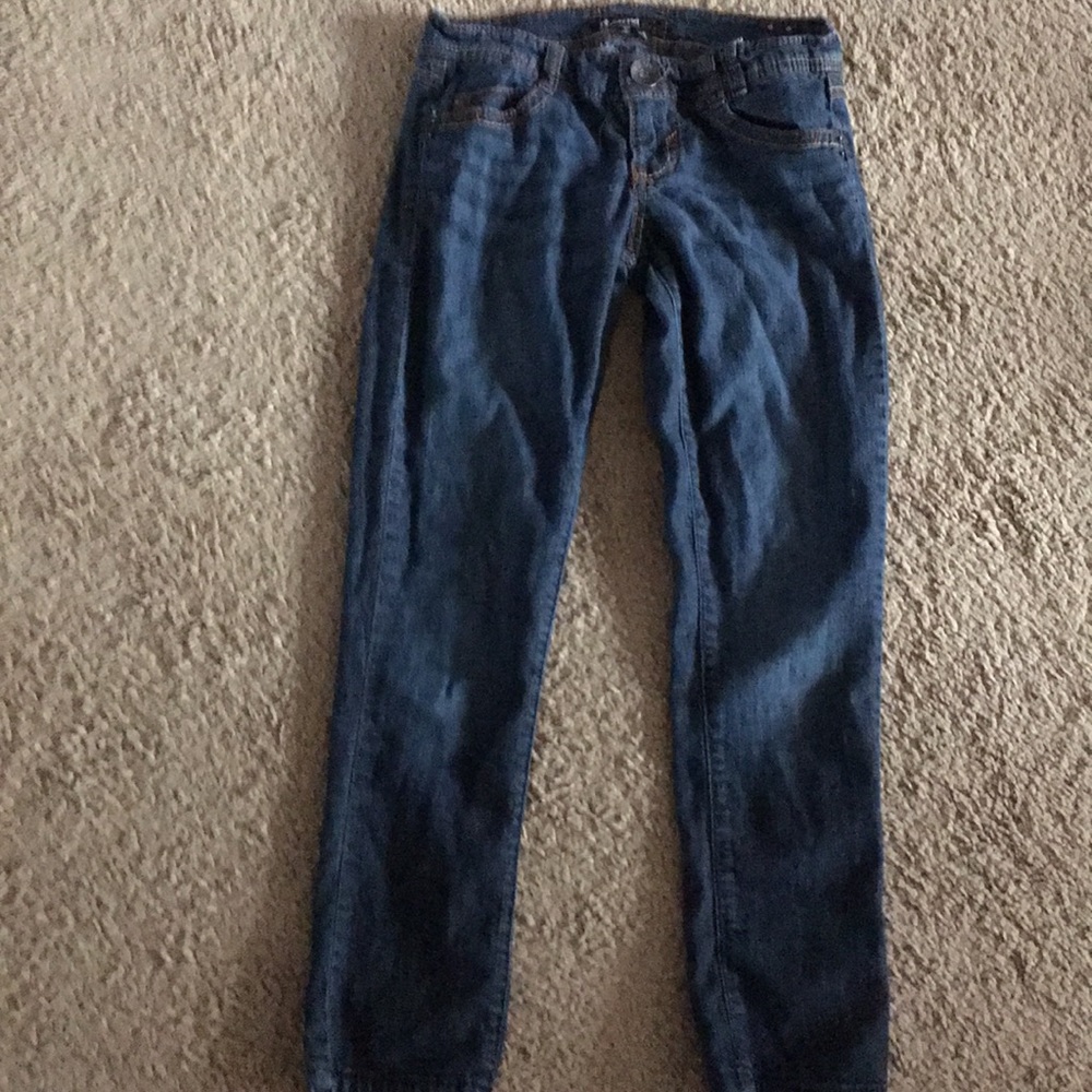 Pretty Pre-Owned Rewind Brand Blue Jeans (Girls’ Size 5)